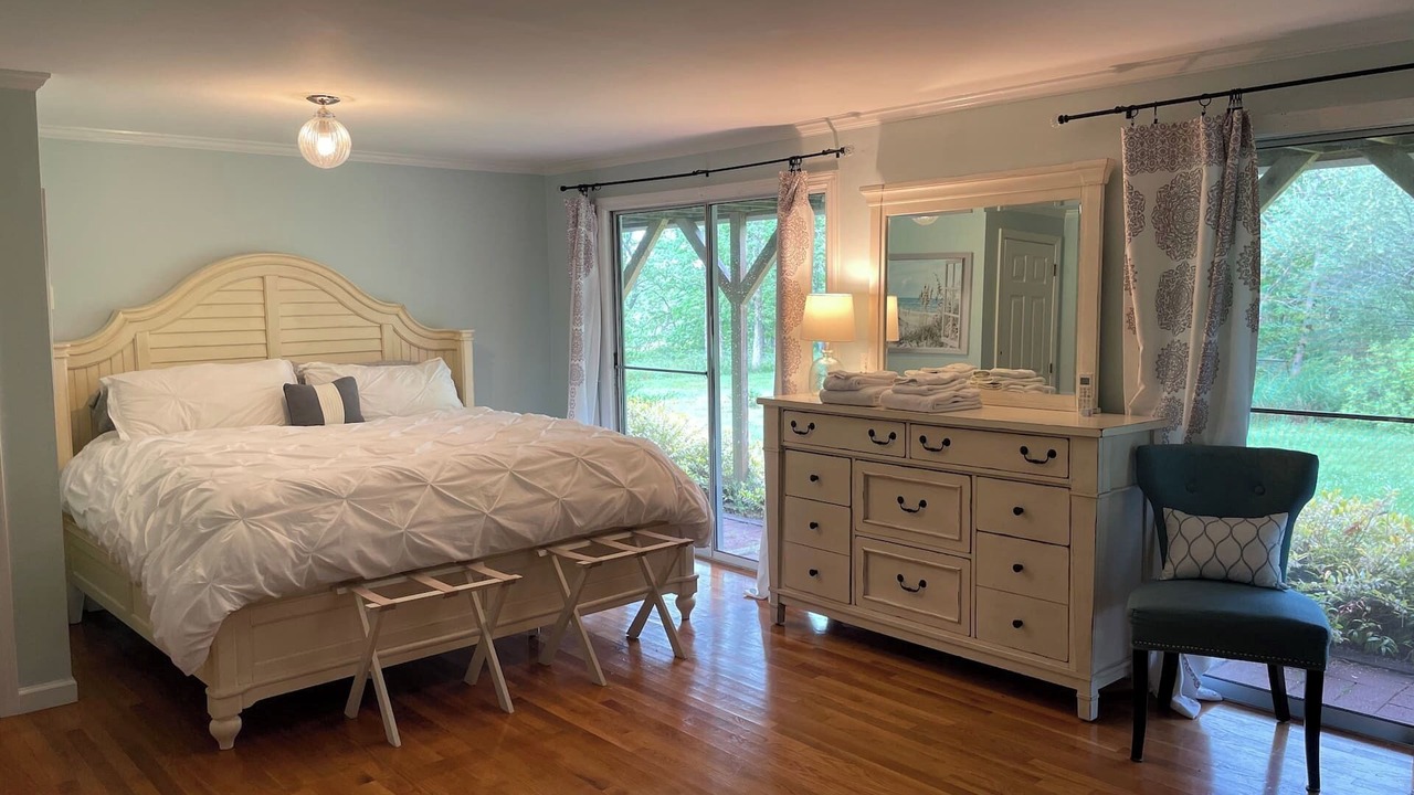 Photo of Bedroom in West Tisbury