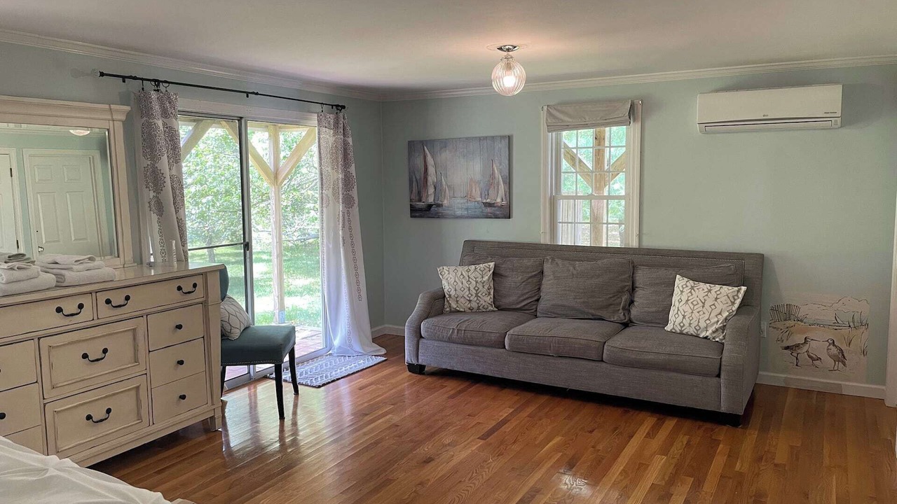 Photo of Livingroom in West Tisbury