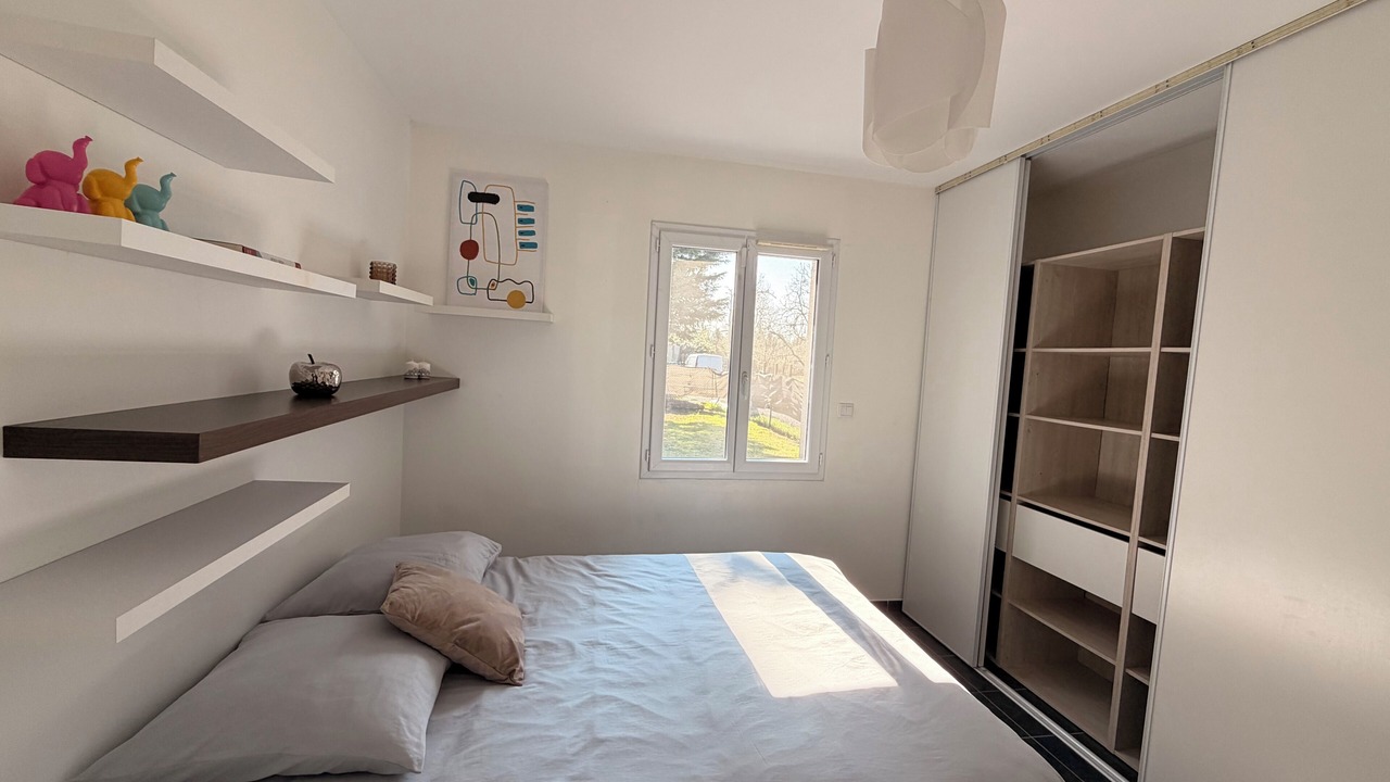 Photo of Bedroom in Saint-Jean-d'Illac