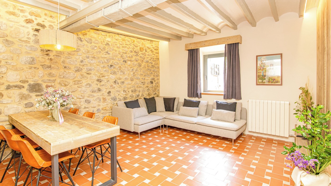 Photo of Others in Besalu