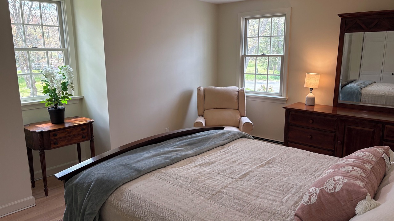 Photo of Bedroom in Old Saybrook