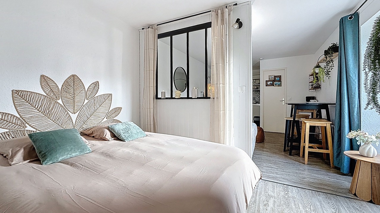 Photo of Bedroom in Dol-de-Bretagne