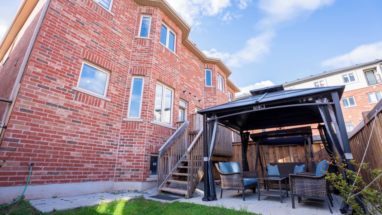 Photo of Patio Balcony in Oakville
