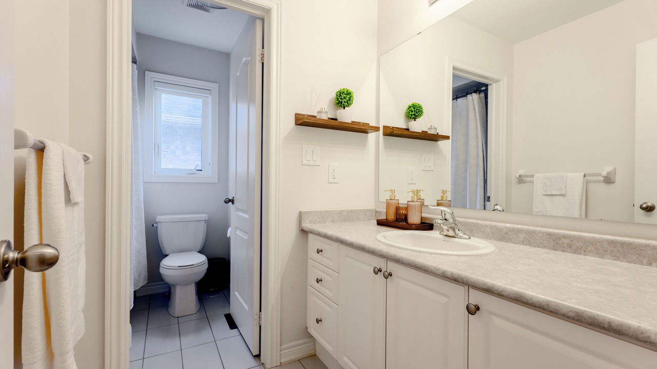 Photo of Bathroom in Oakville