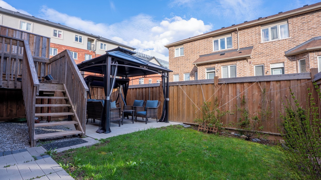 Photo of Outdoor in Oakville