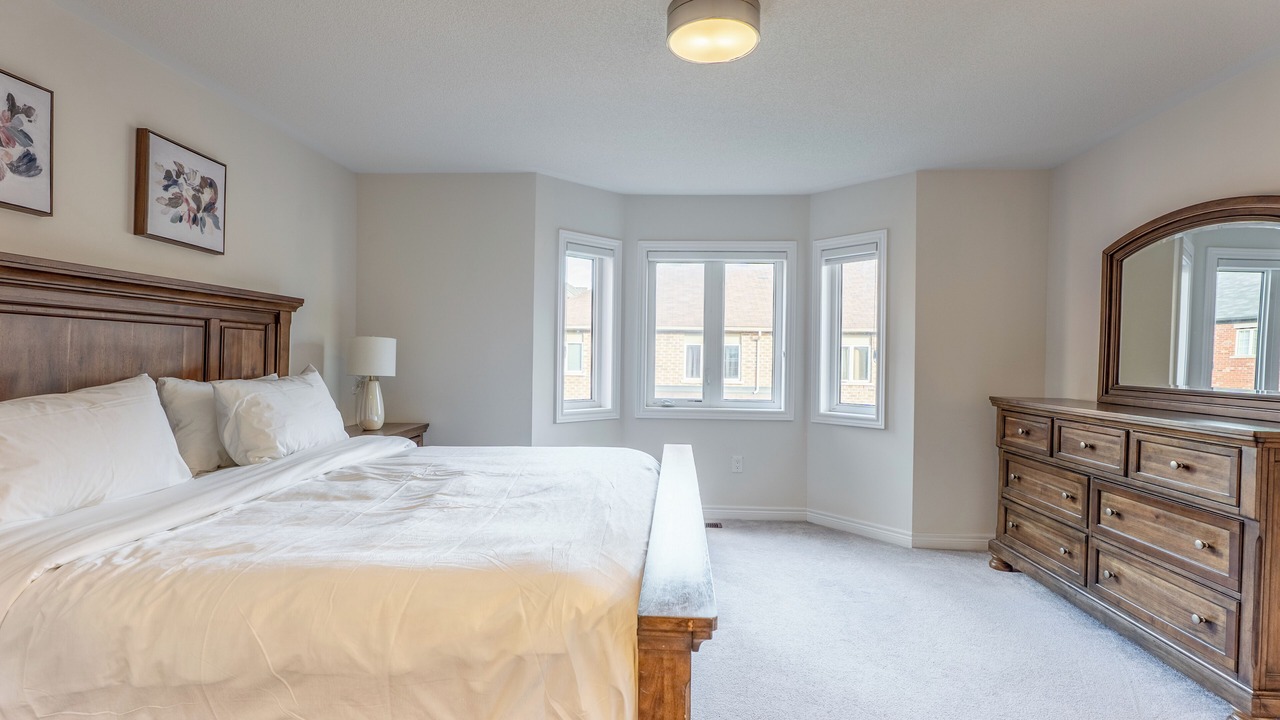 Photo of Bedroom in Oakville