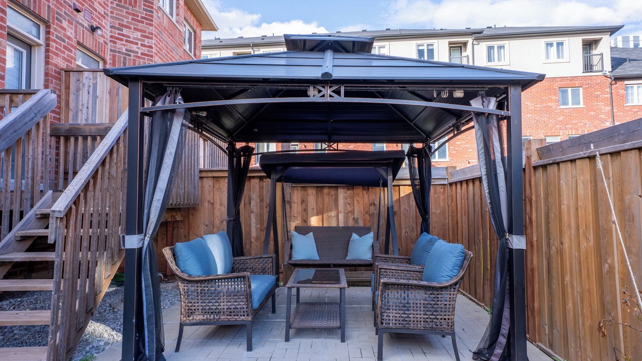 Photo of Patio Balcony in Oakville