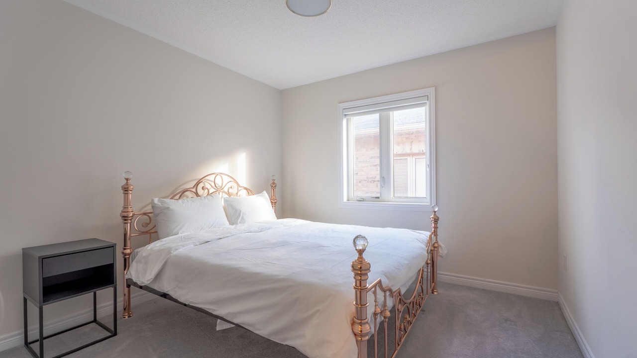 Photo of Bedroom in Oakville