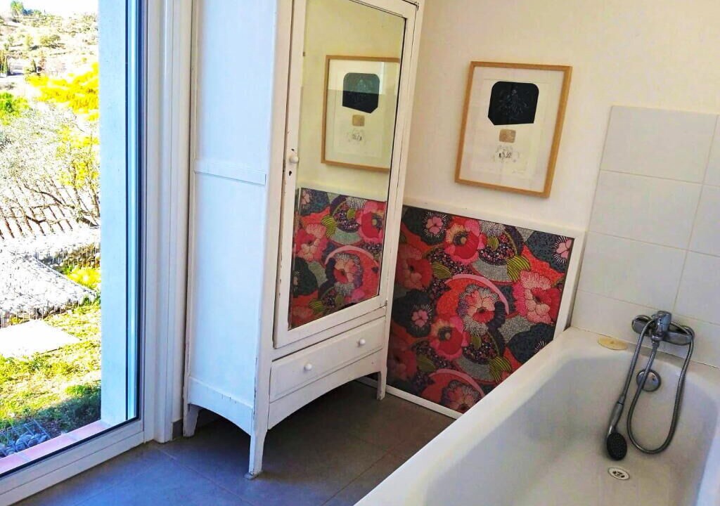 Photo of Bathroom in Manosque