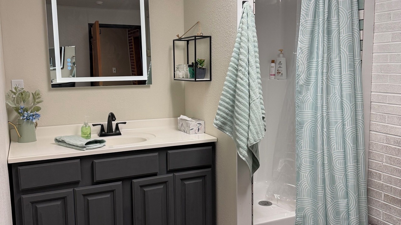 Photo of Bathroom in May City