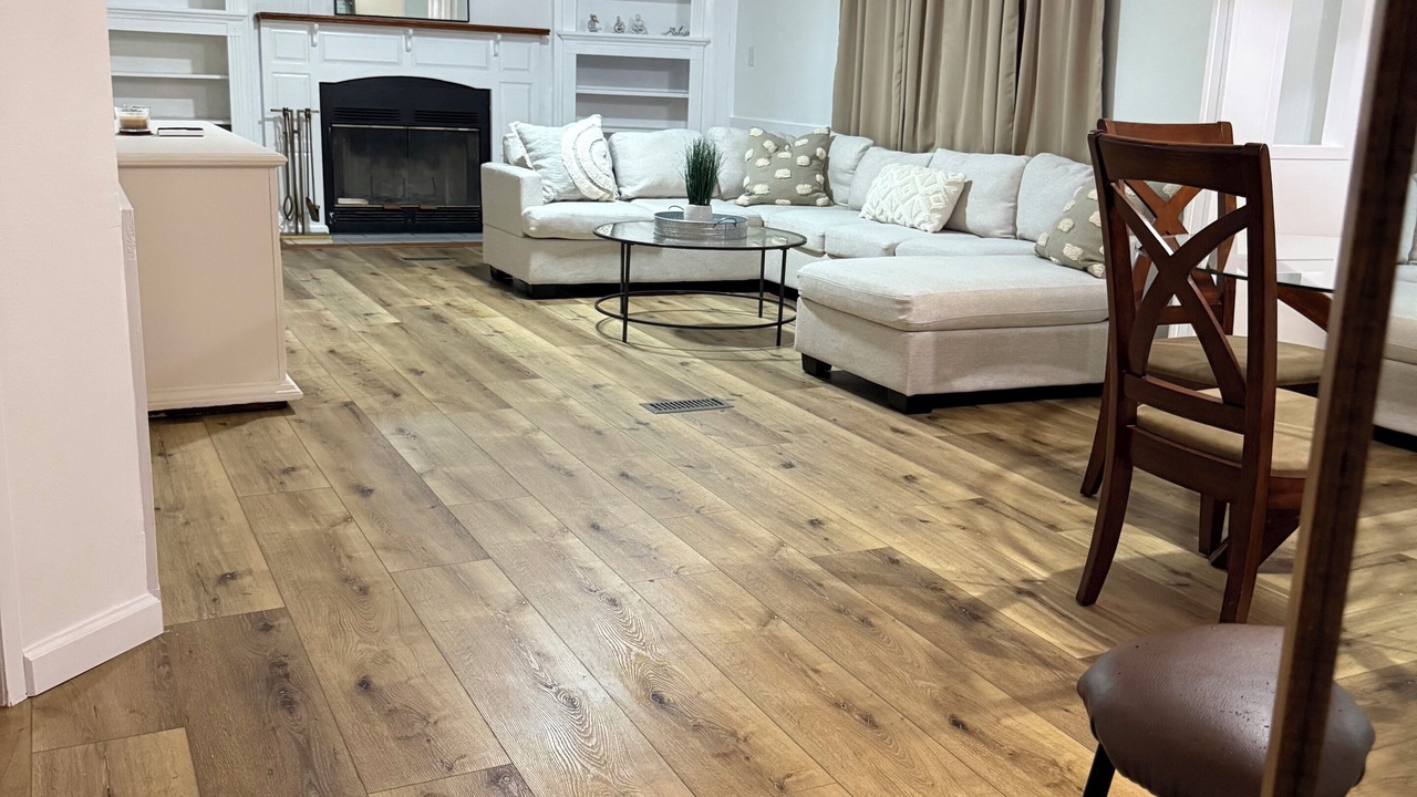 Photo of Livingroom in Henderson County