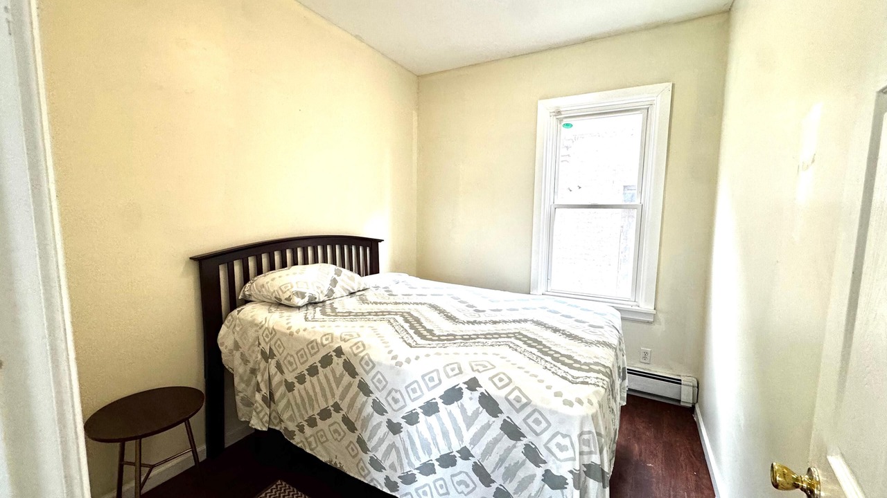 Photo of Bedroom in Troy