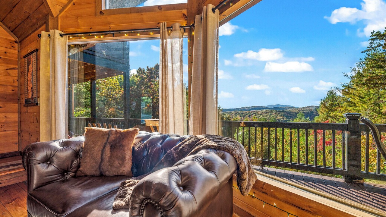 Photo of Livingroom in Mineral Bluff