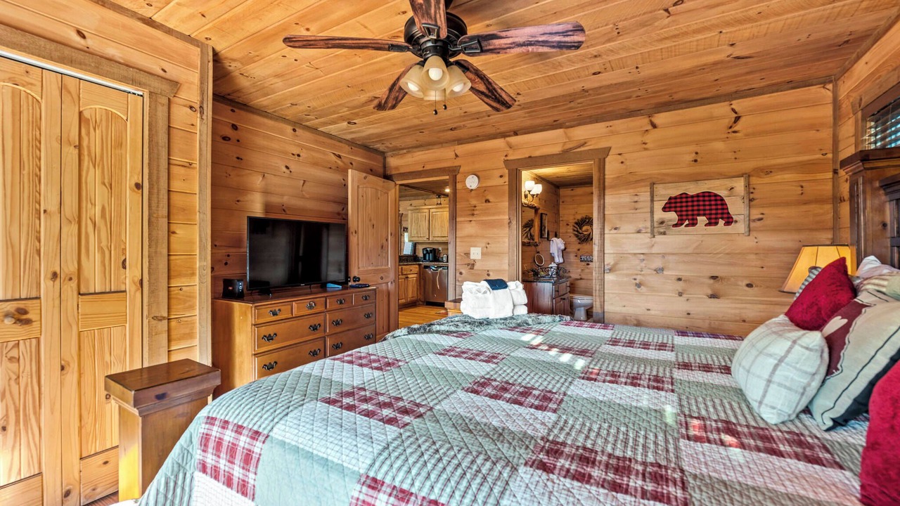 Photo of Bedroom in Mineral Bluff