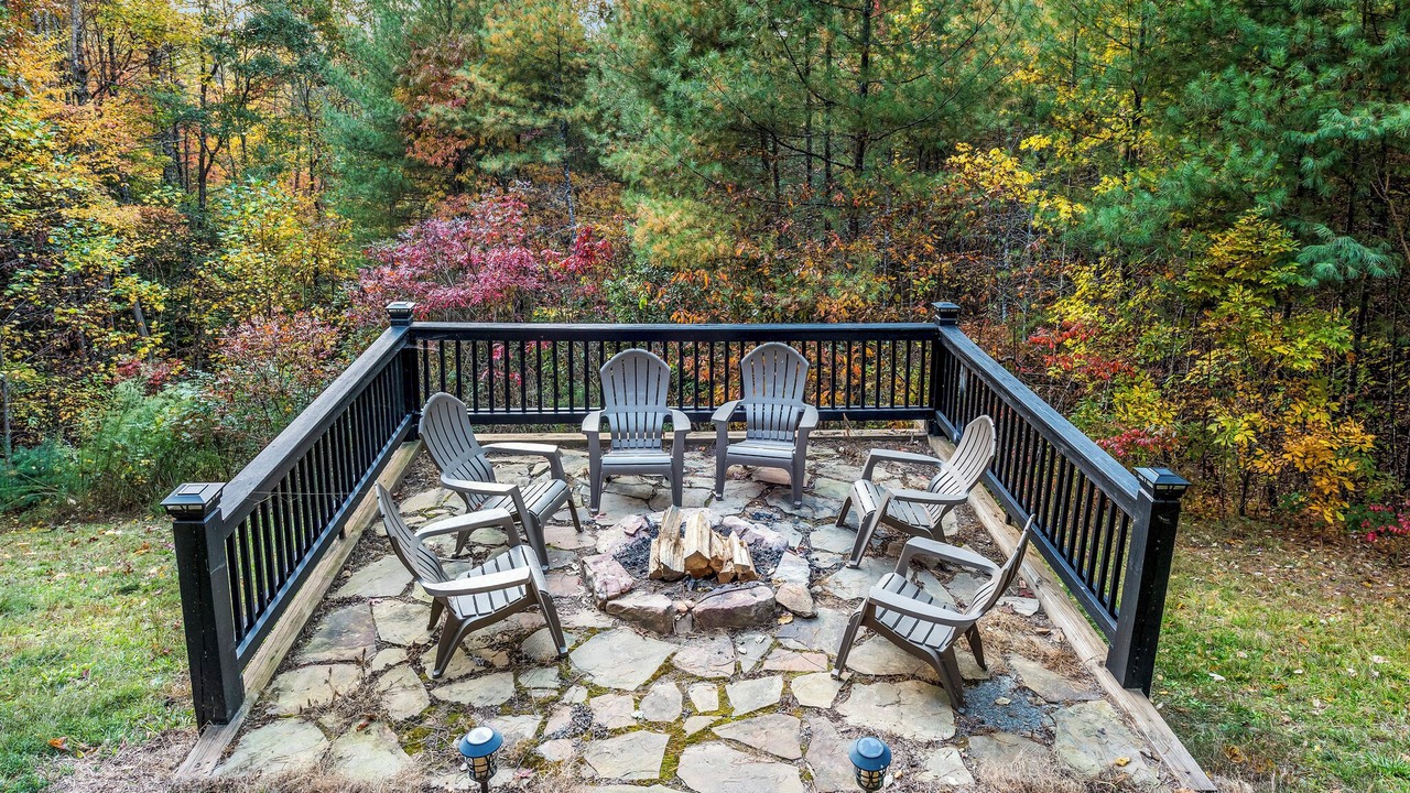 Photo of Patio Balcony in Mineral Bluff
