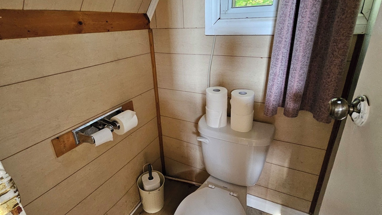 Photo of Bathroom in Lindsay
