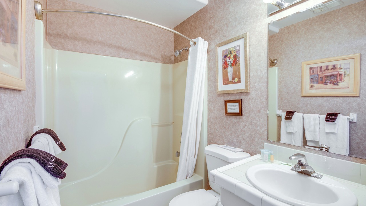 Photo of Bathroom in Emigrant