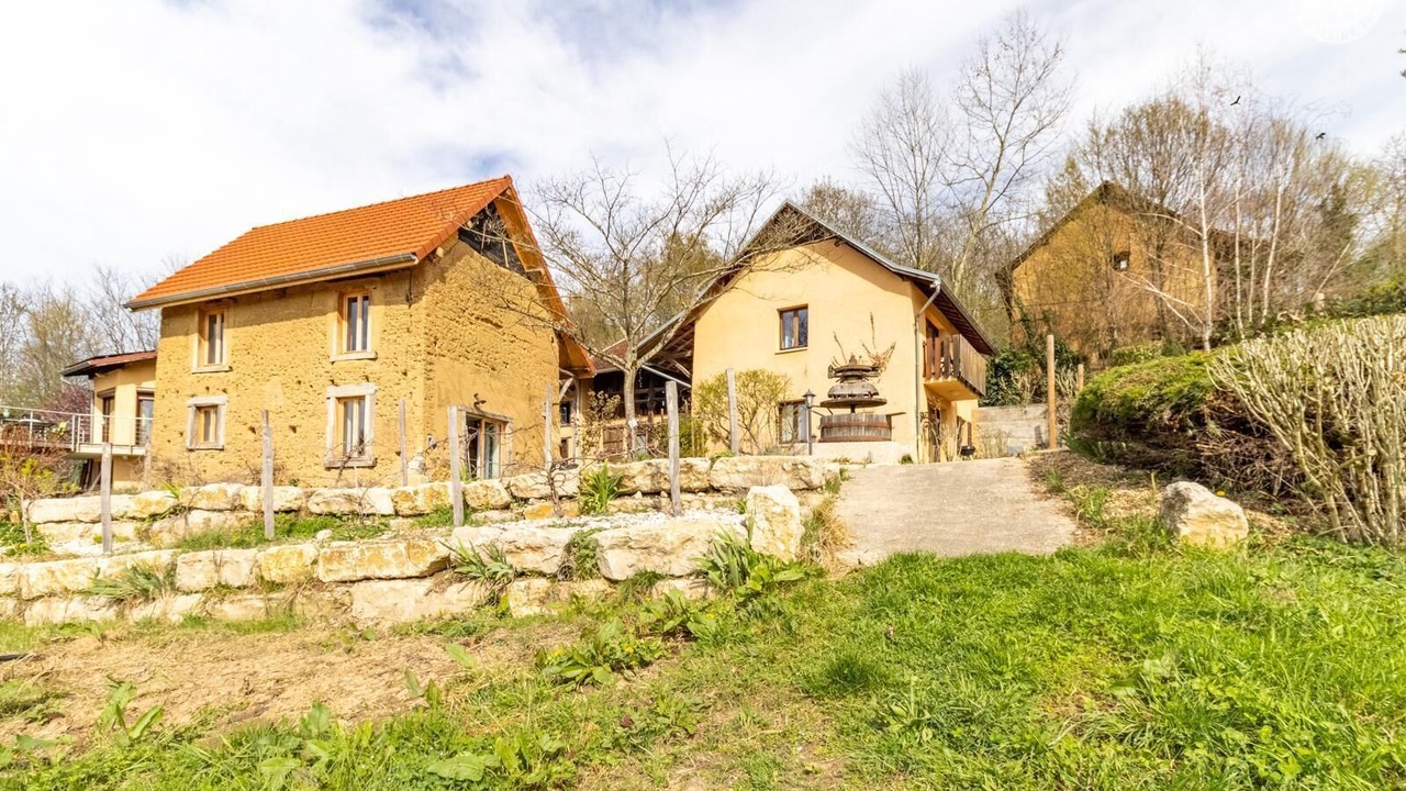 Photo of Outdoor in Saint-Genix-sur-Guiers