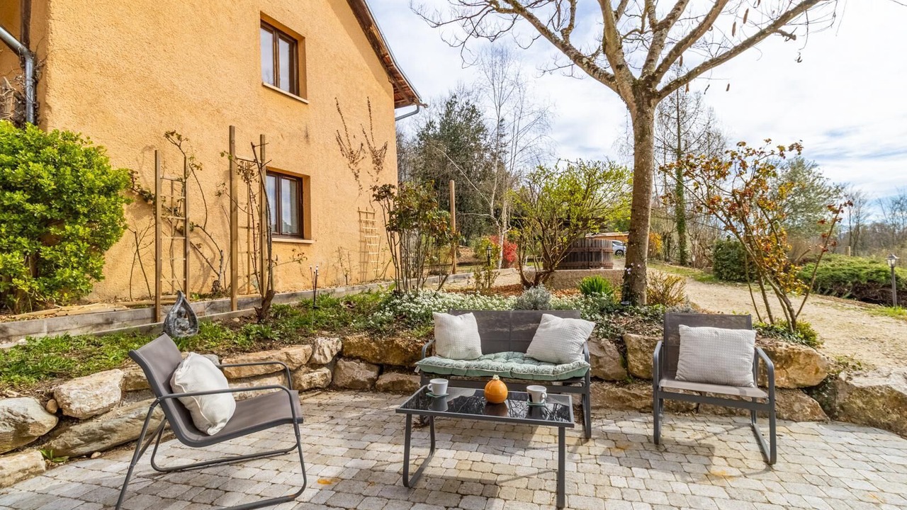 Photo of Patio Balcony in Saint-Genix-sur-Guiers