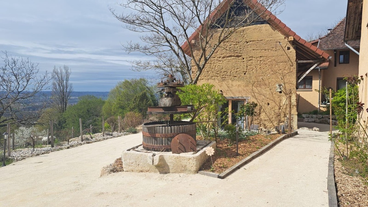 Photo of Patio Balcony in Saint-Genix-sur-Guiers