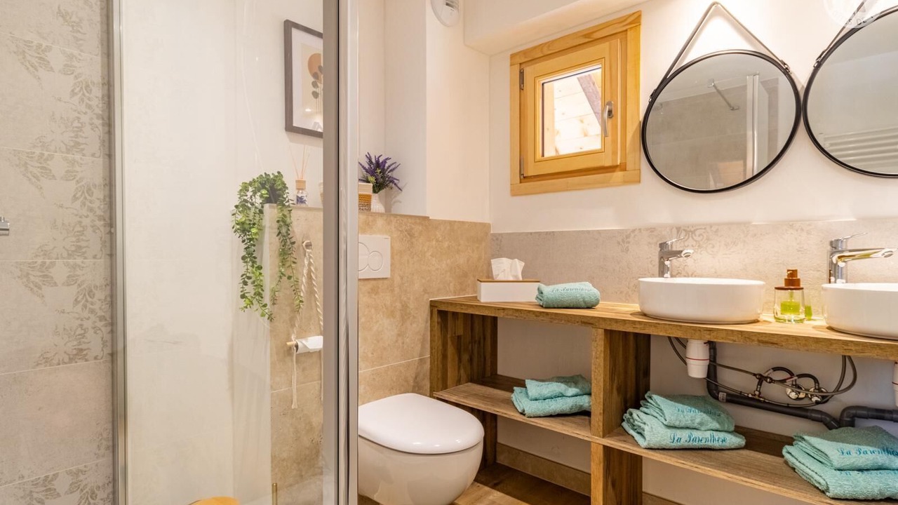 Photo of Bathroom in Saint-Genix-sur-Guiers
