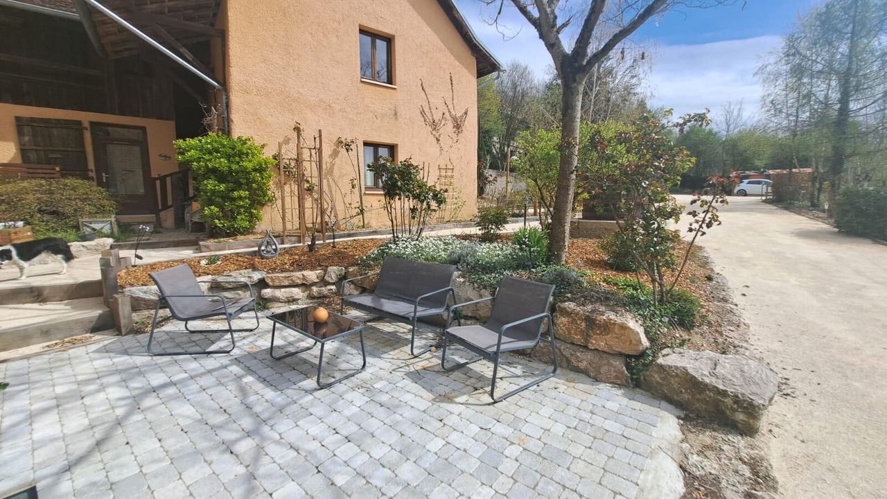 Photo of Patio Balcony in Saint-Genix-sur-Guiers