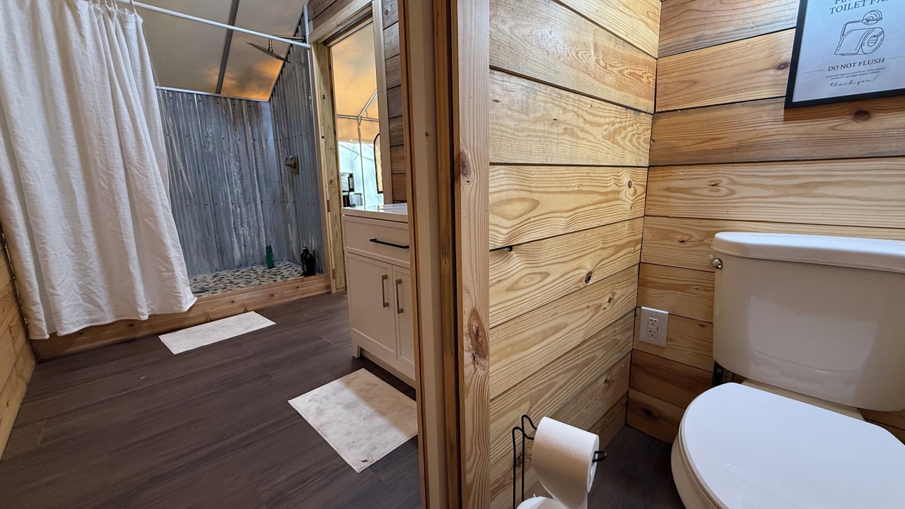 Photo of Bathroom in Live Oak