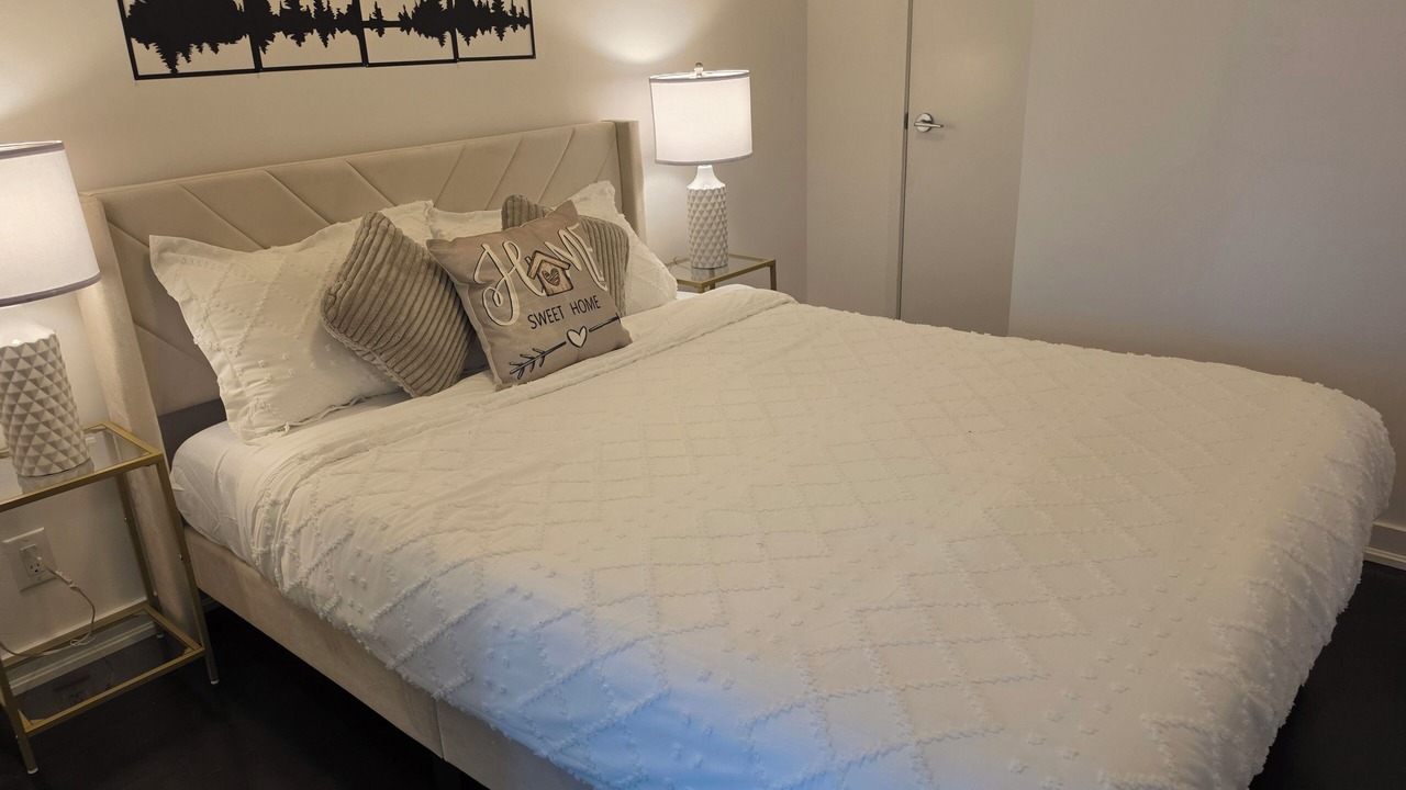 Photo of Bedroom in Toronto Entertainment District
