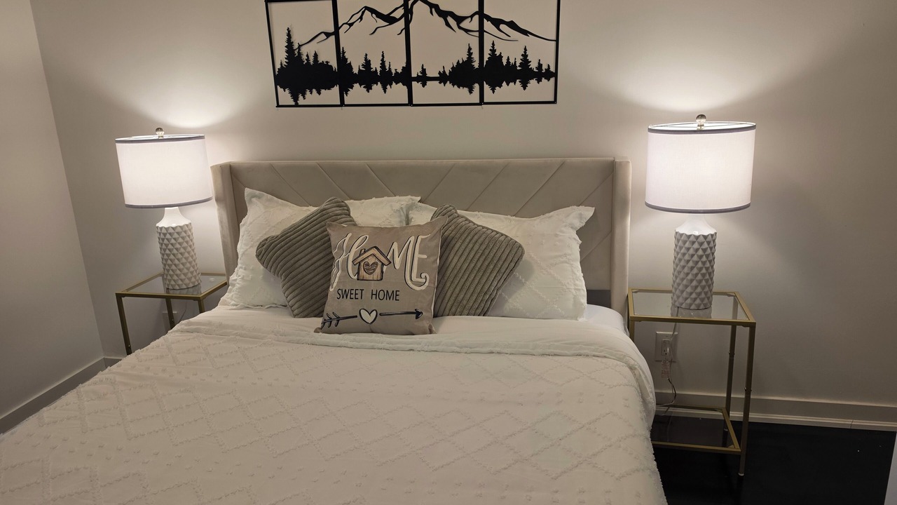 Photo of Bedroom in Toronto Entertainment District
