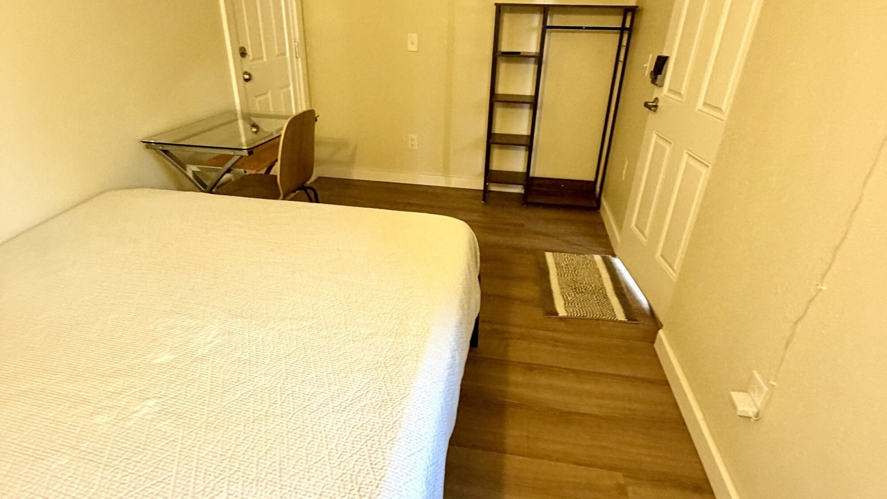 Photo of Bedroom in Picnic Point-North Lynnwood