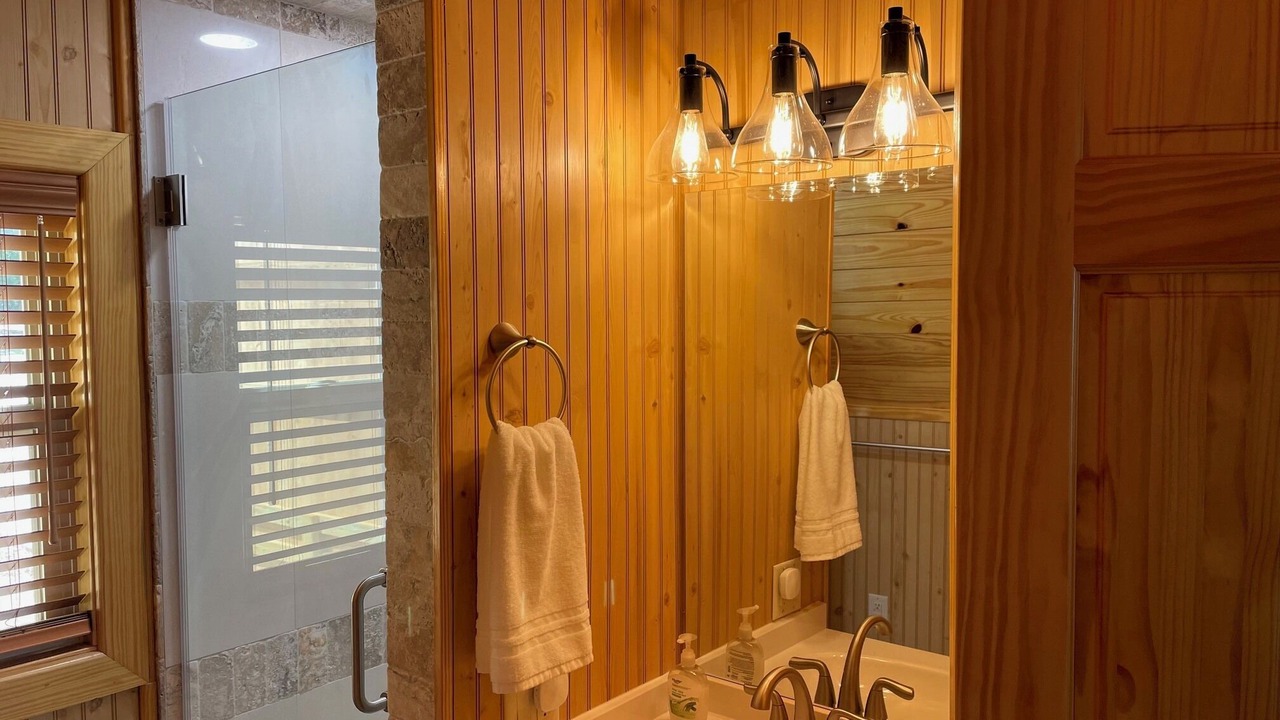 Photo of Bathroom in Amity