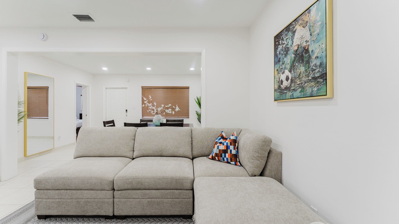 Photo of Livingroom in Coral Terrace