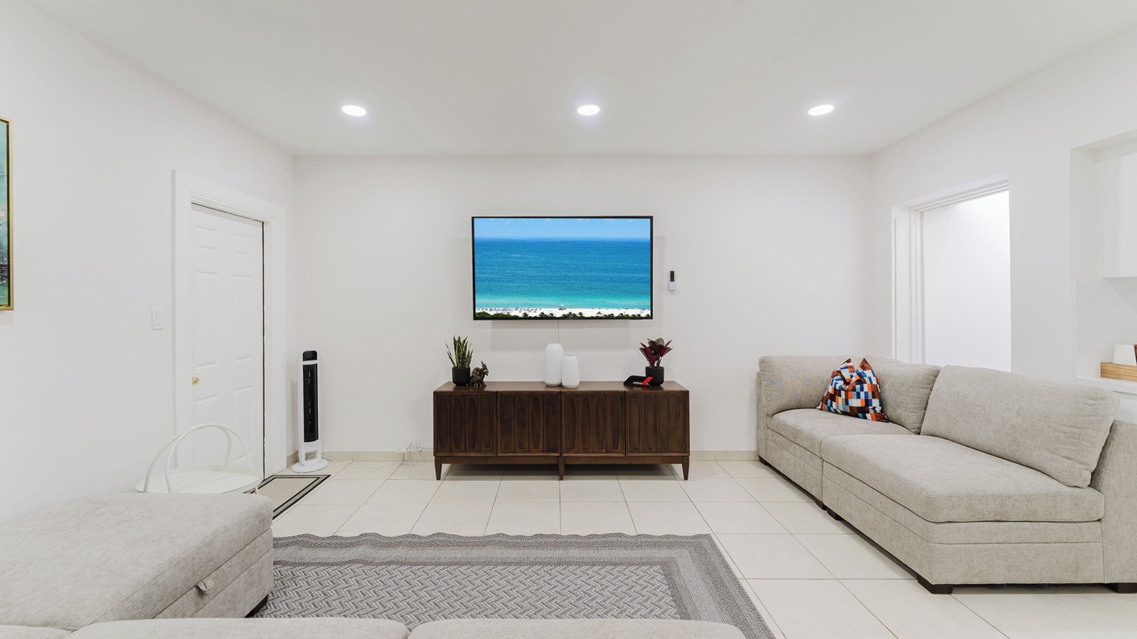 Photo of Livingroom in Coral Terrace