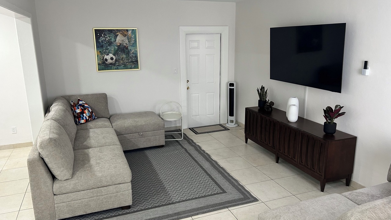 Photo of Livingroom in Coral Terrace