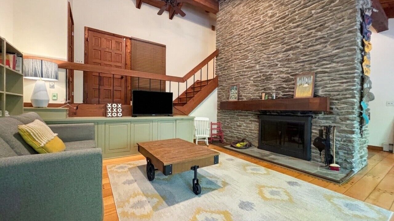 Photo of Livingroom in Jamesville
