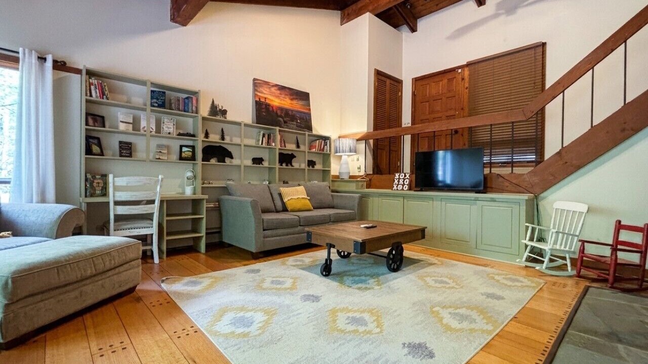 Photo of Livingroom in Jamesville