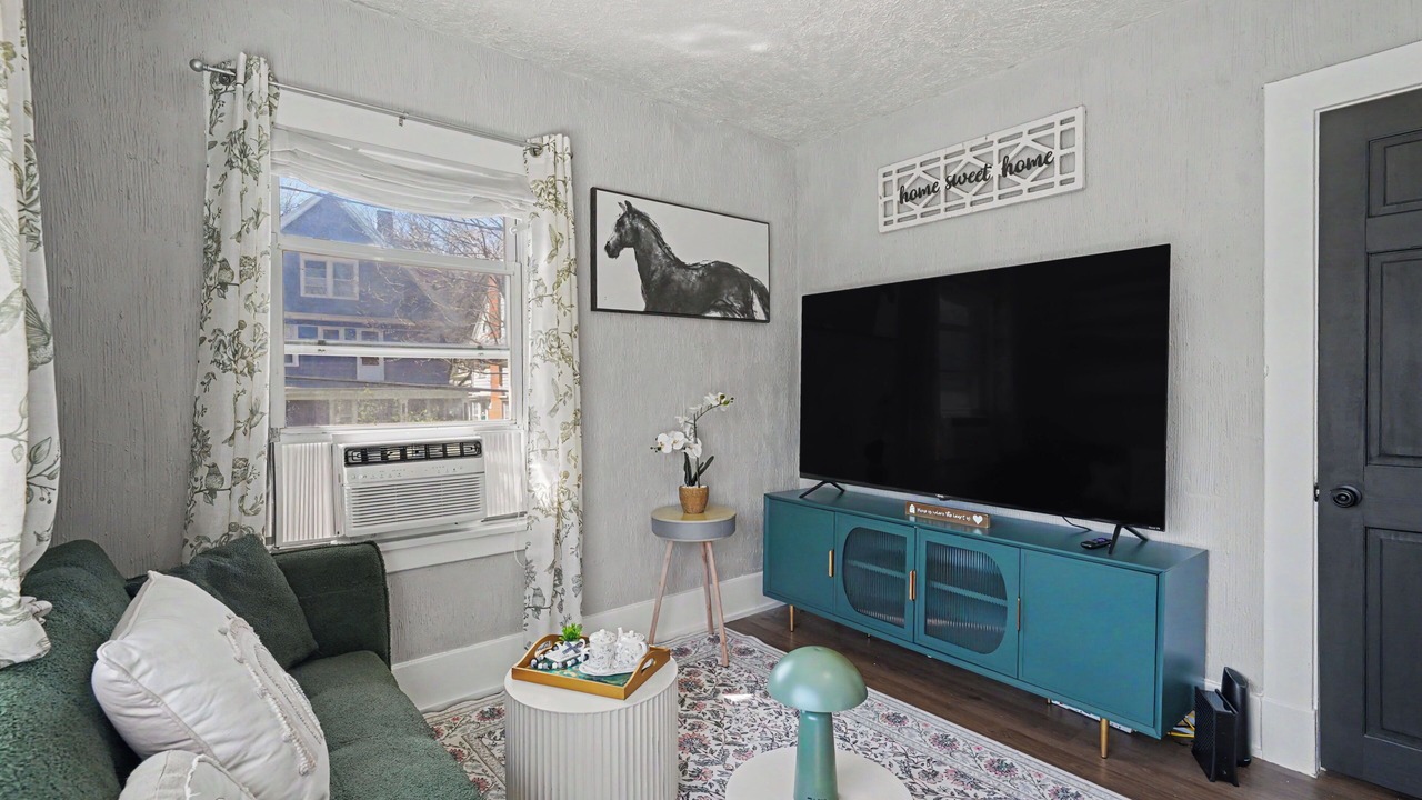 Photo of Livingroom in Rochester