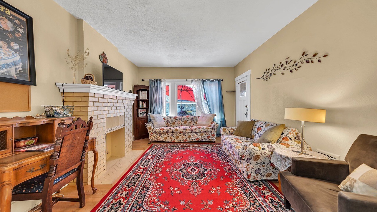 Photo of Livingroom in North Buffalo