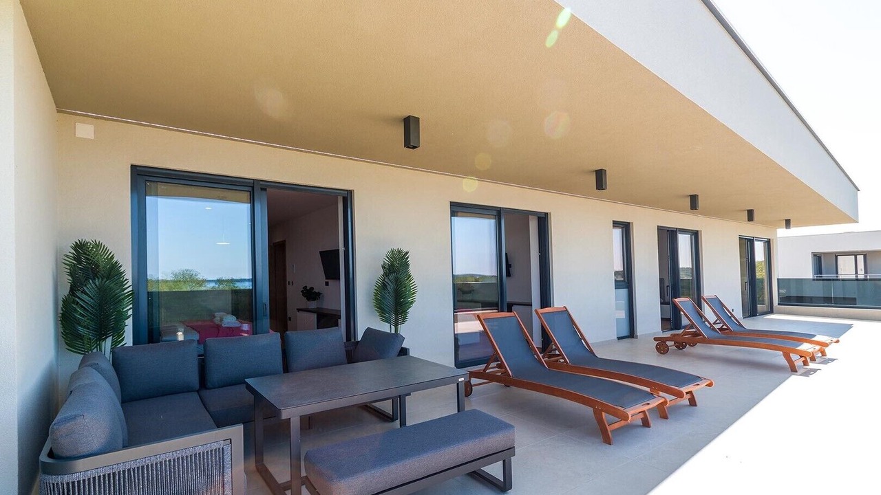 Photo of Patio Balcony in Peroj