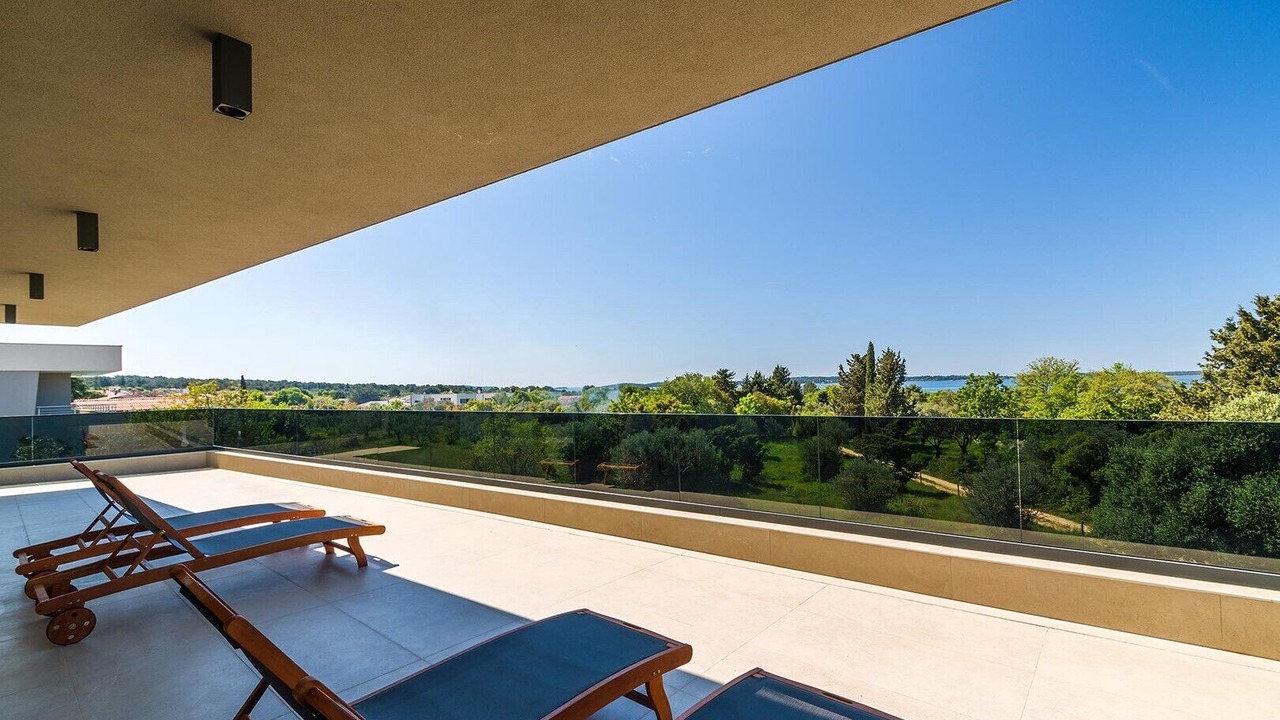 Photo of Patio Balcony in Peroj