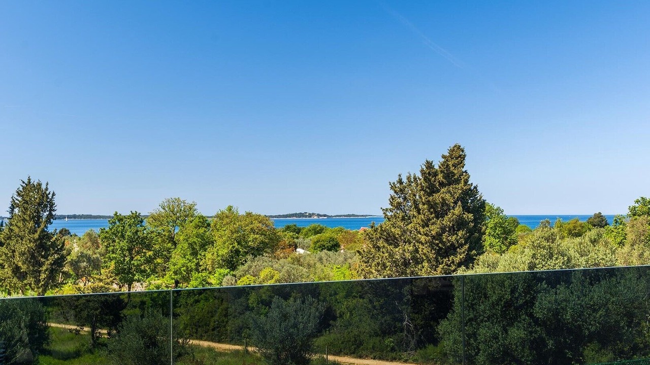 Photo of Outdoor in Peroj