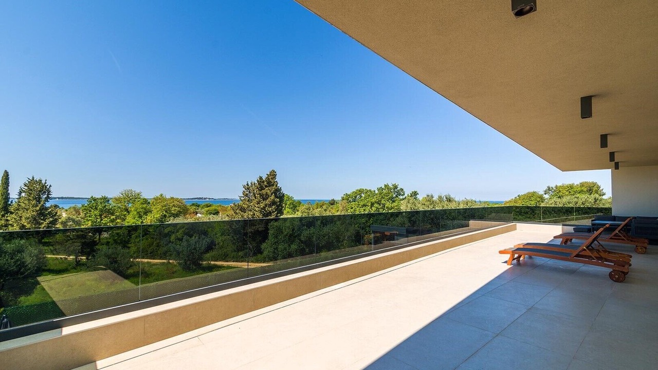 Photo of Patio Balcony in Peroj