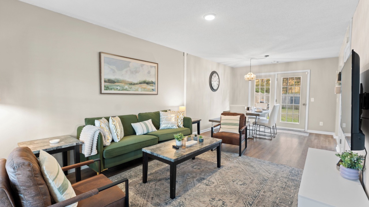 Photo of Livingroom in Pooler