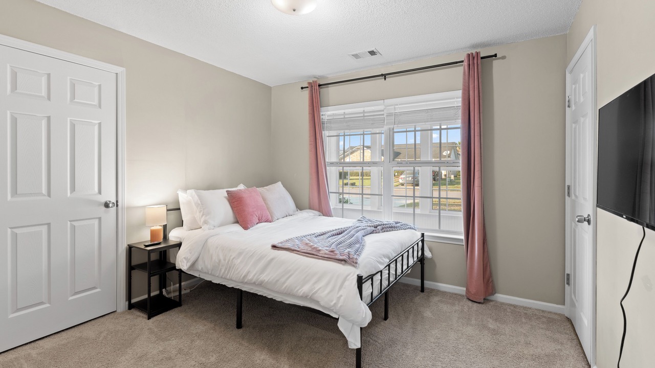 Photo of Bedroom in Pooler