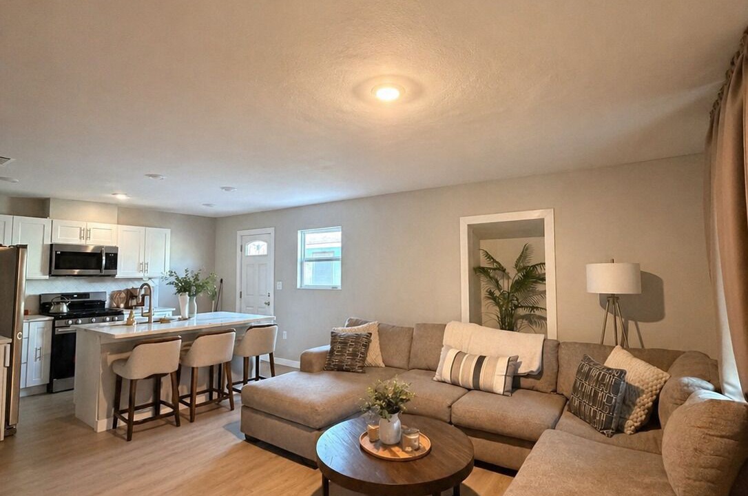 Photo of Livingroom in Cedar Crest