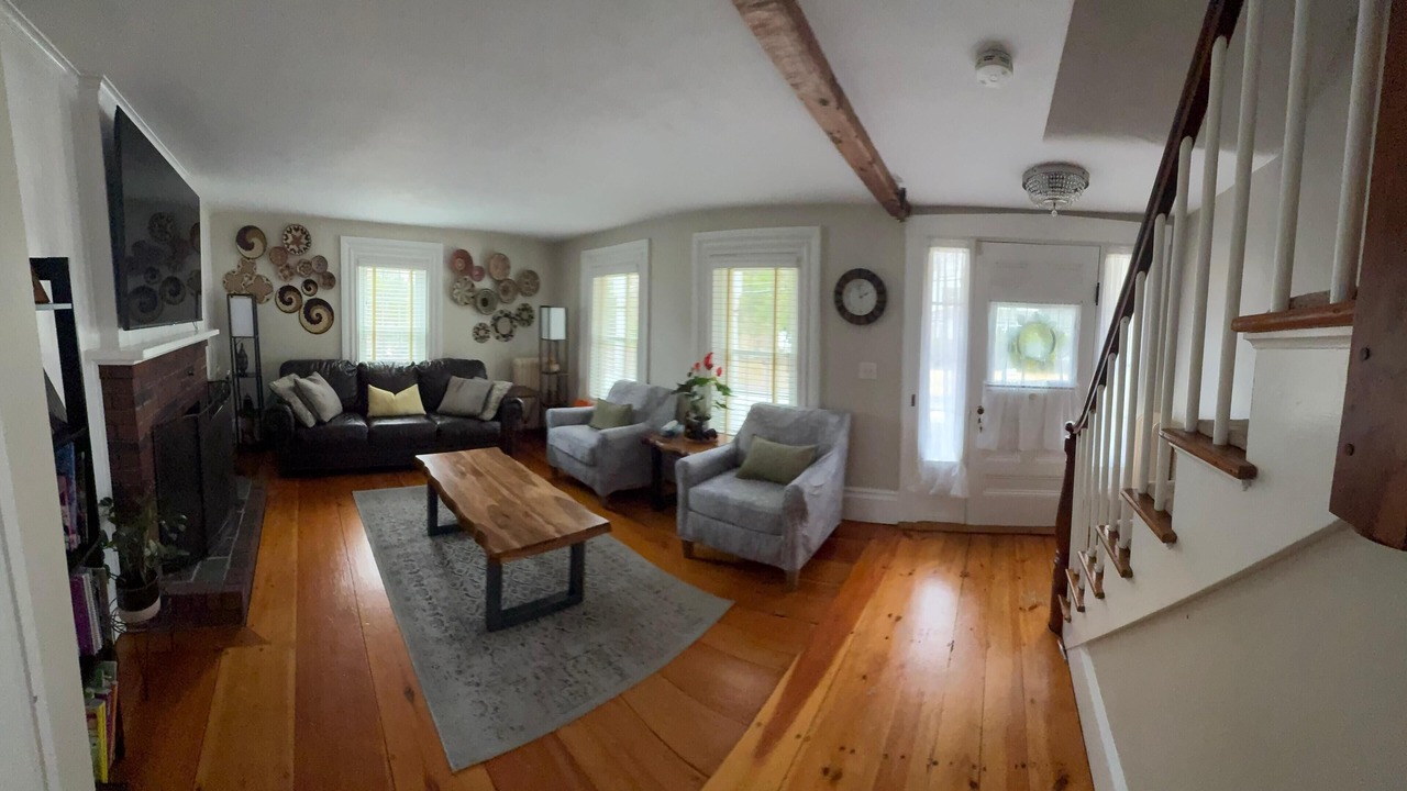 Photo of Livingroom in South Walpole