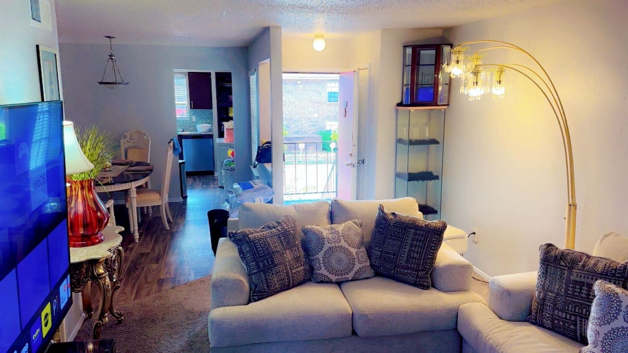 Photo of Livingroom in North Arlington