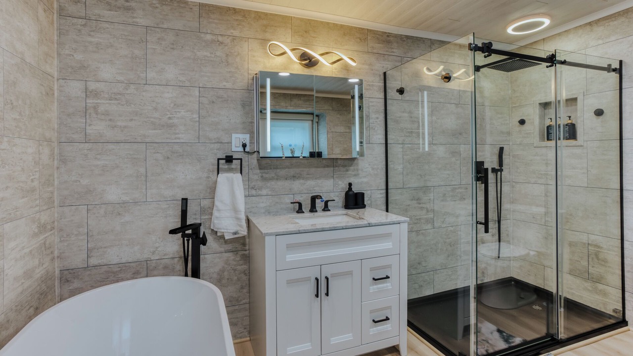Photo of Bathroom in Gaffer District