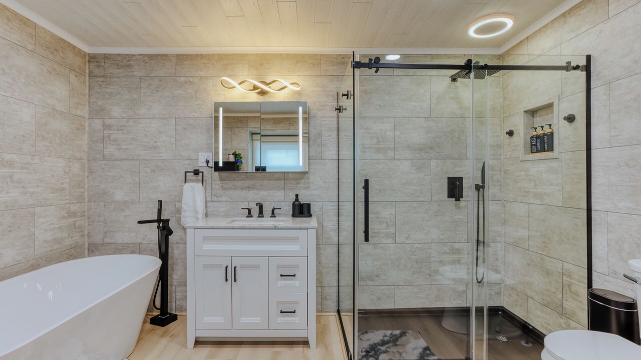 Photo of Bathroom in Gaffer District