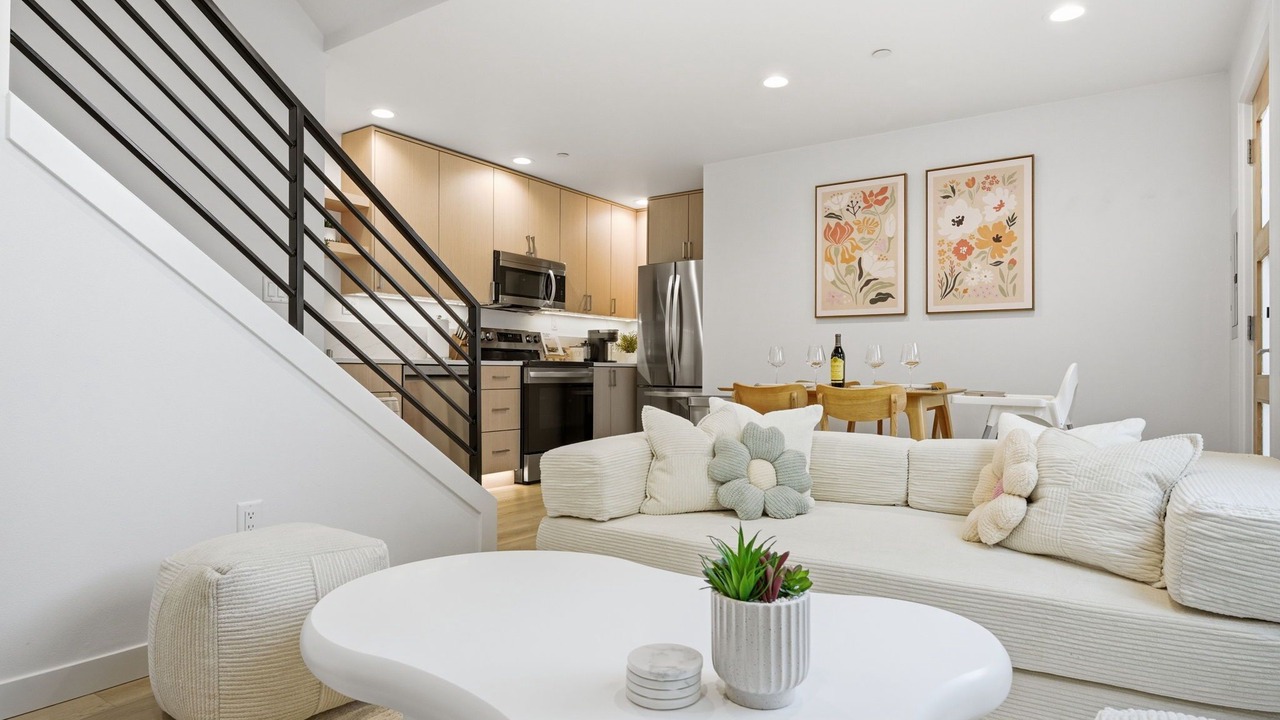 Photo of Livingroom in Fremont